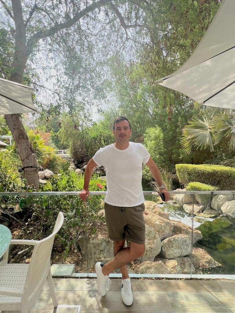 A day in al Barari, a Villa Community in Dubai into a Green Landscape